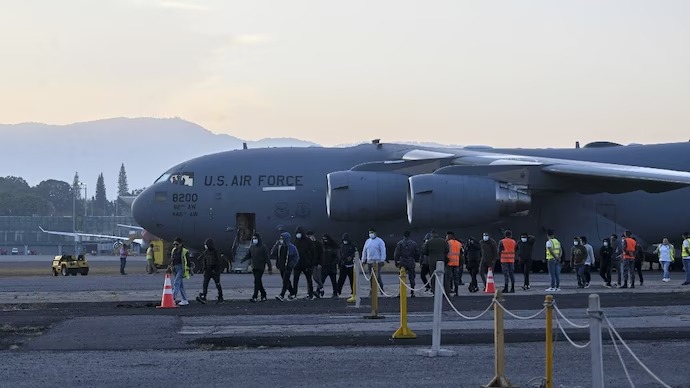 US C-17 military aircraft with 205 illegal Indian migrants to land in Amritsar this afternoon